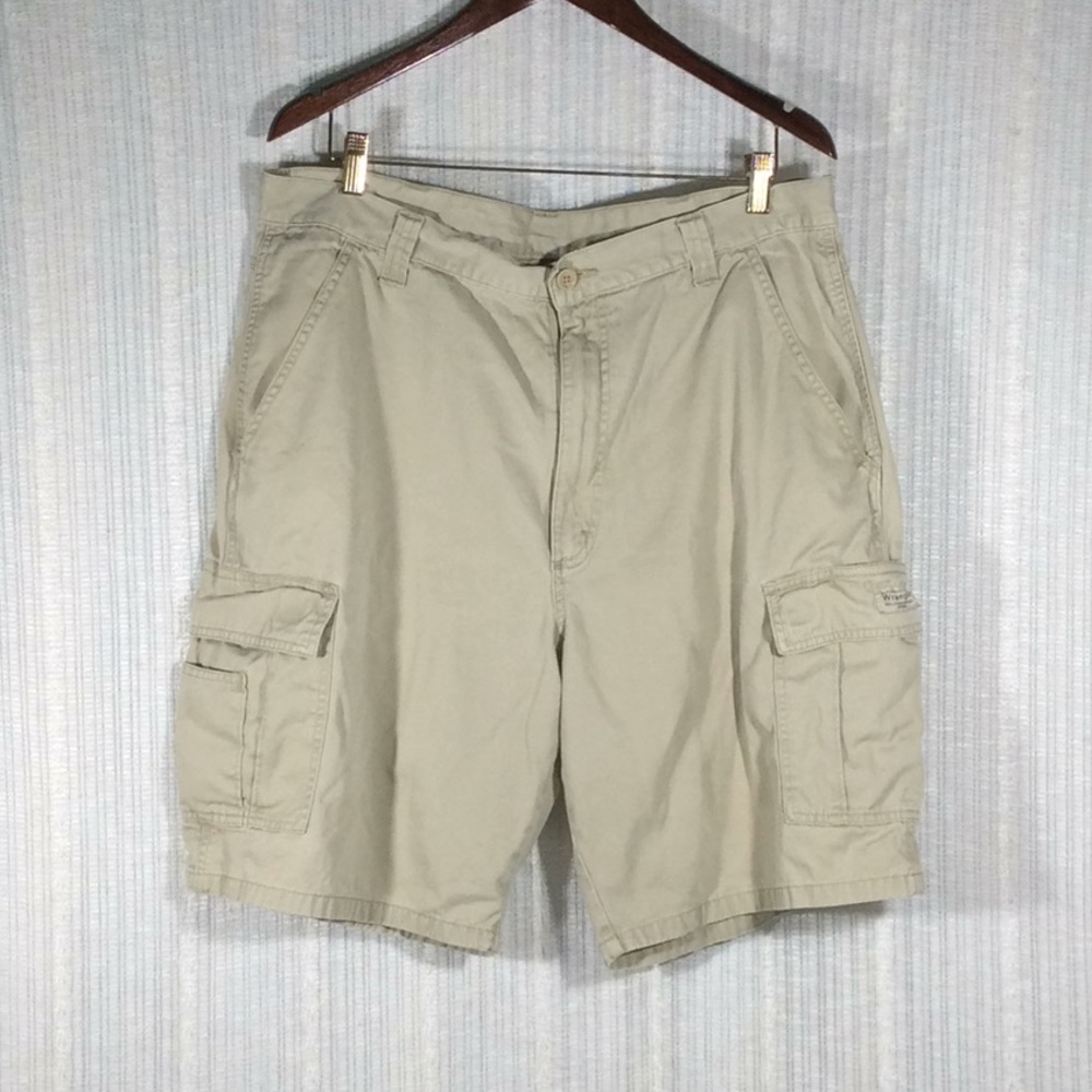 Wrangler Cargo Shorts-Size 38